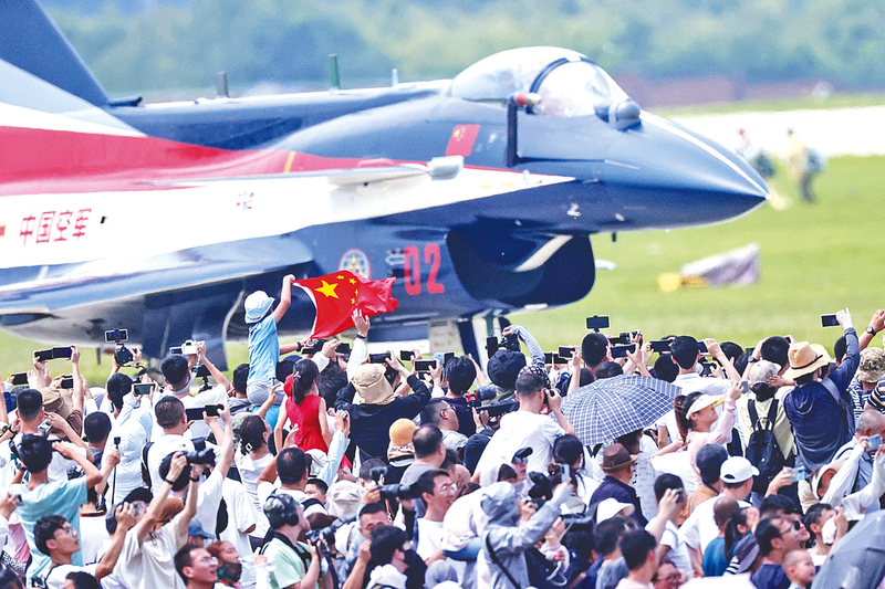 操老肥婆的大黑逼视频长春航空展迎来首个公众日